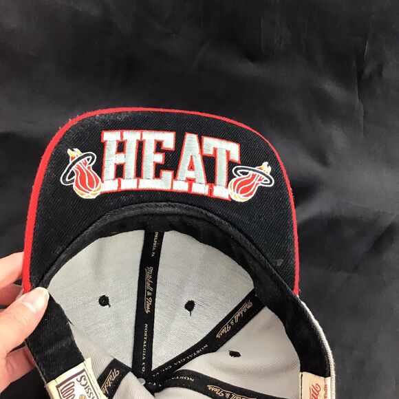 Mitchell & Ness Miami Heat NBA Basketball Brown Red Fitted Hat Cap Adjustable - Picture 7 of 11